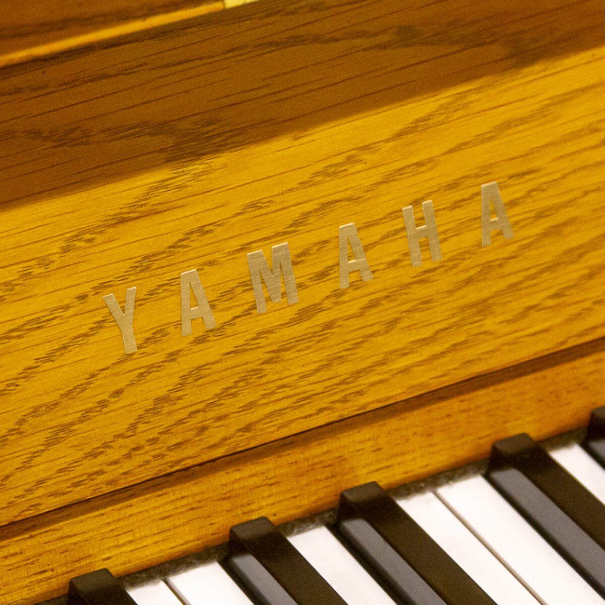 Used Yamaha P22 Studio Upright Piano in Oak Finish - Image 5