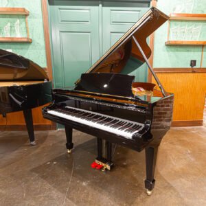 Steinway & Sons O Grand