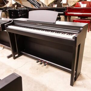 Yamaha CLP 725 Clavinova Digital